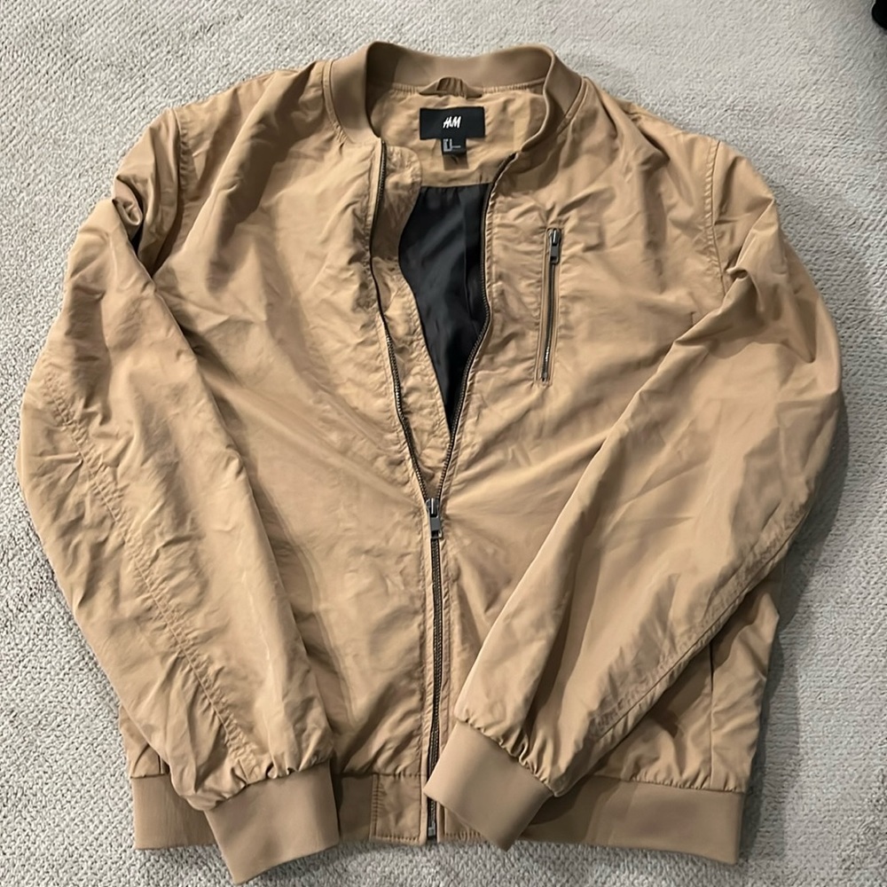 Medium H&M tan bomber jacket